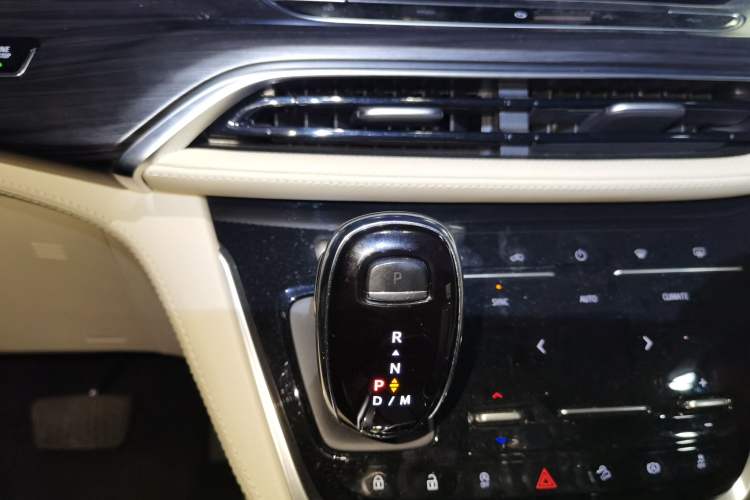 Used Buick GL8 2023 ES Lu Zun Deluxe Model Gear Lever