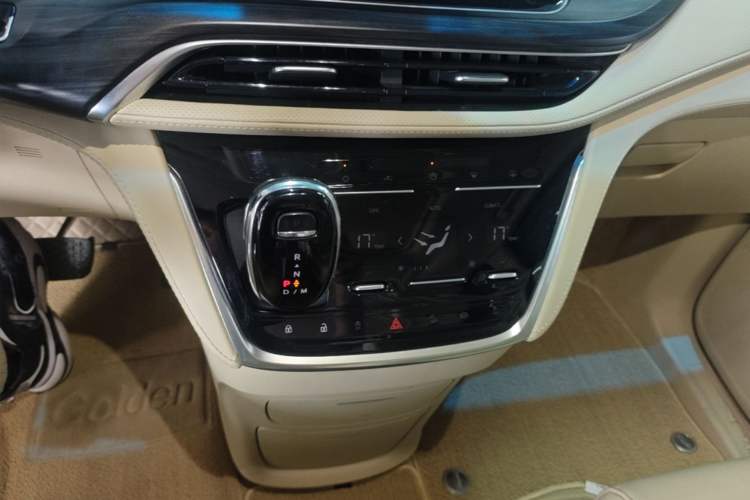 Used Buick GL8 2023 ES Lu Zun Luxury Model Gear Lever
