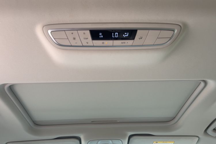 Used Buick GL8 2023 ES Lu Zun Comfort Model Headliner