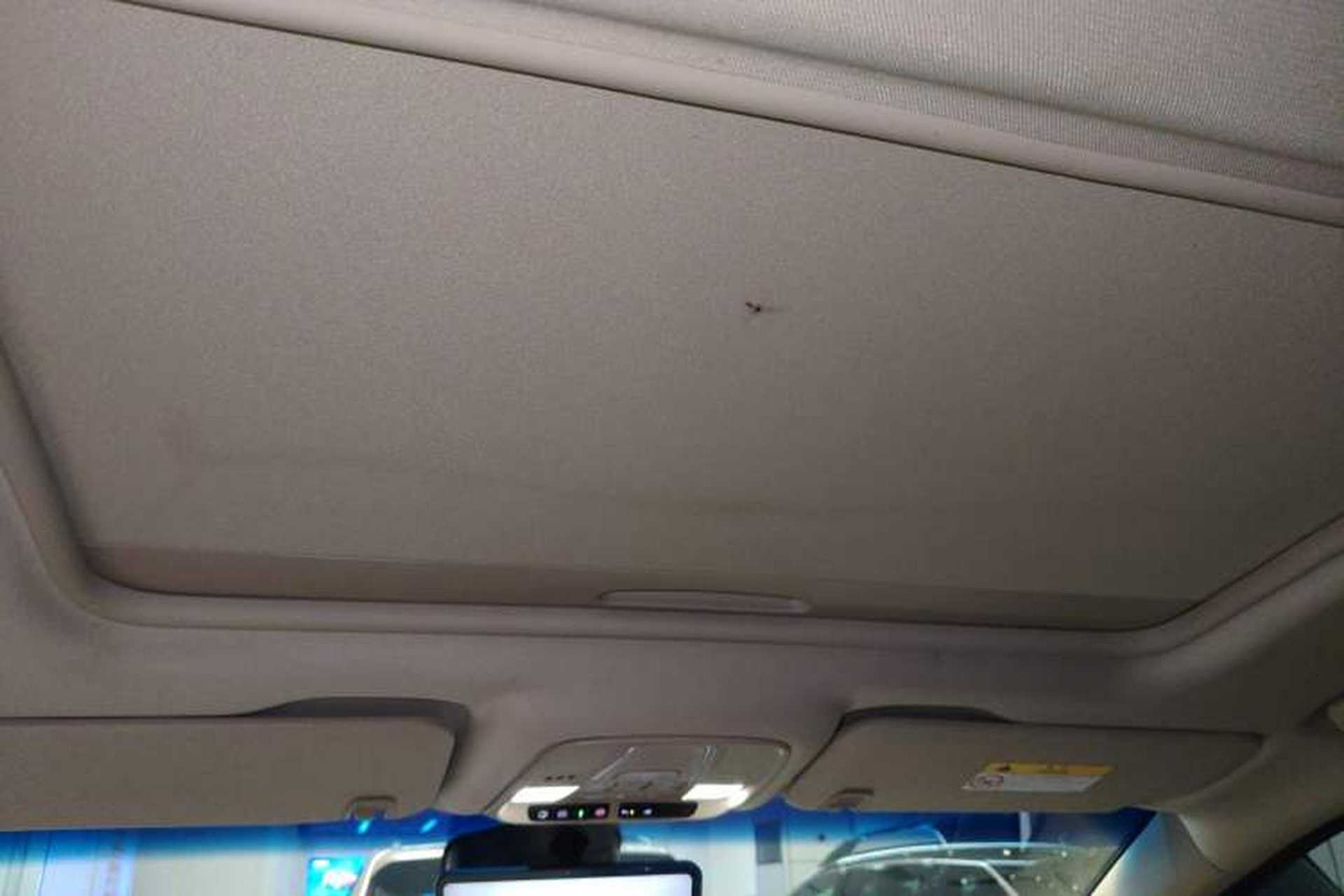 Used Buick GL8 2023 ES Lu Zun Deluxe Model Headliner