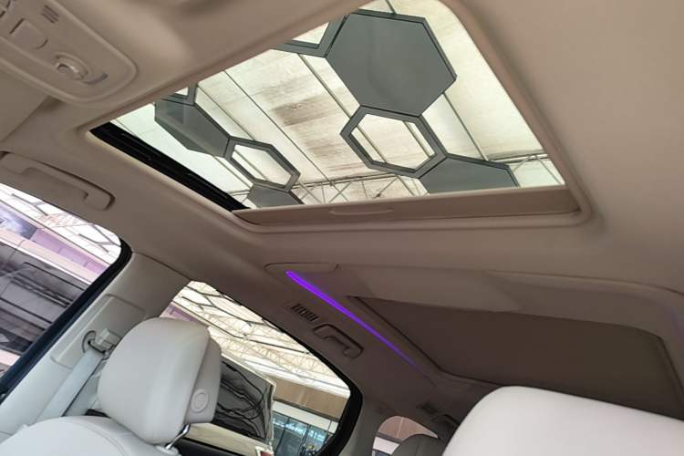Used Buick GL8 2023 ES Lu Zun Luxury Edition and Yue Version Headliner
