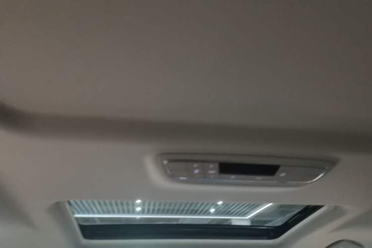 Used Buick GL8 2023 ES Lu Zun Comfort Model Headliner