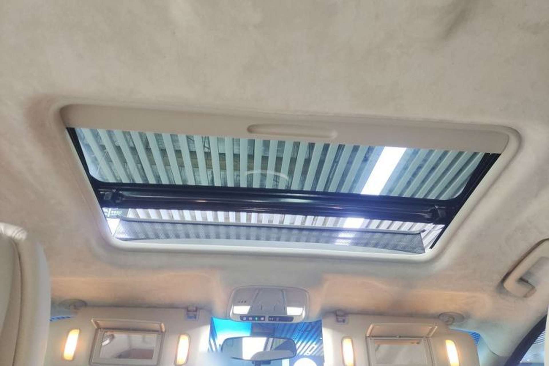 Used Buick GL8 2023 ES Lu Zun Comfort Model Headliner