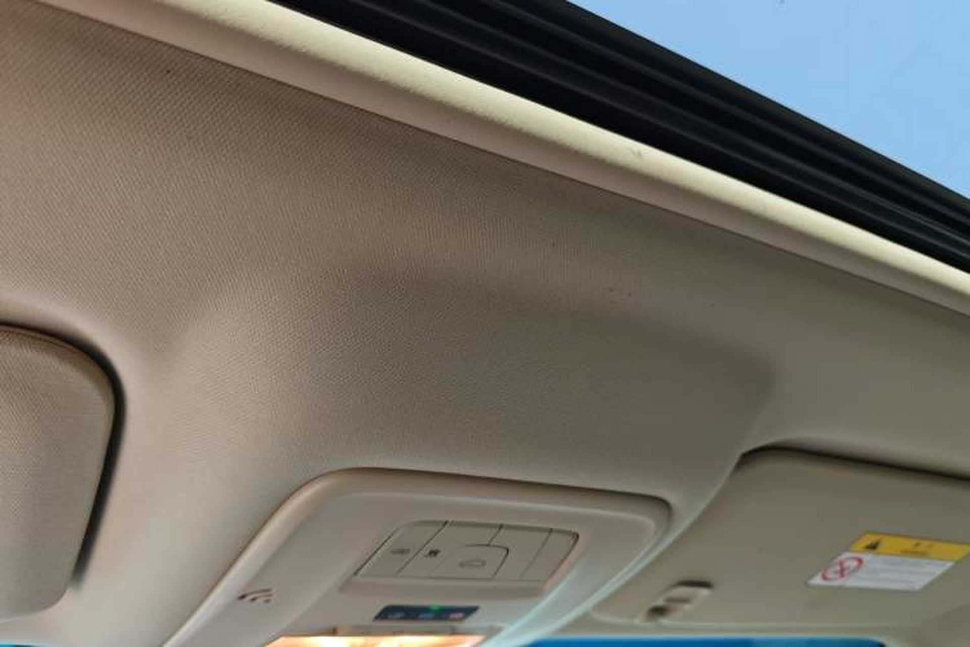 Used Buick GL8 2023 Facelifted Land Cruiser Executive Luxury Version Headliner