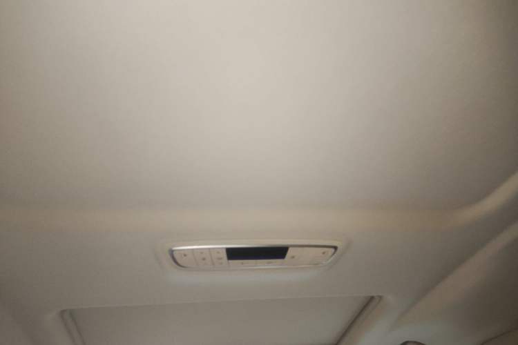 Used Buick GL8 2023 ES Lu Zun Deluxe Model Headliner