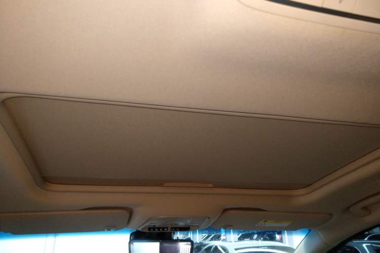 Used Buick GL8 2023 ES Lu Zun Deluxe Model Headliner