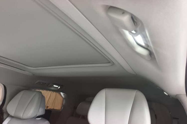 Used Buick GL8 2023 ES Lu Zun Luxury Edition and Yue Version Headliner