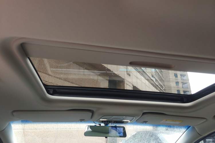 Used Buick GL8 2023 ES Lu Zun Deluxe Model Headliner