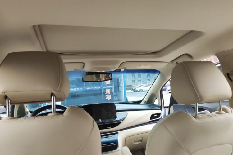 Used Buick GL8 2023 Facelifted Land Cruiser Executive Luxury Version Headliner