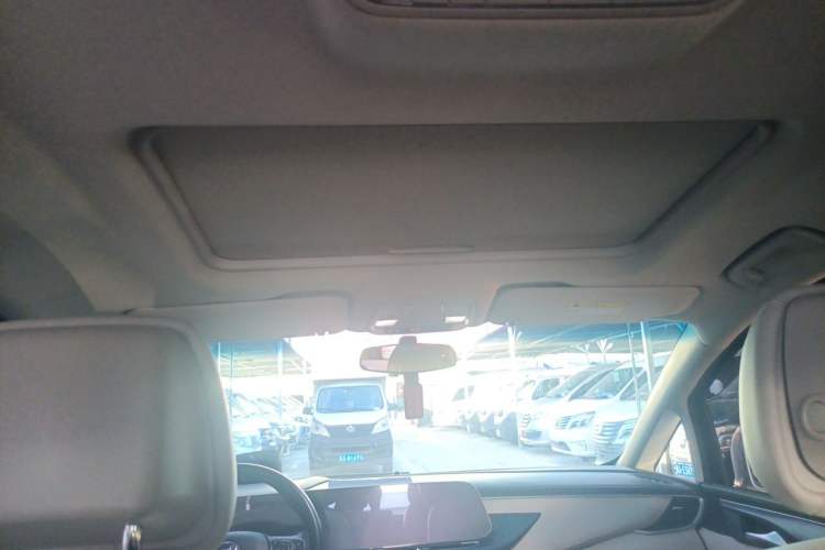 Used Buick GL8 2023 ES Lu Zun Comfort Model Headliner