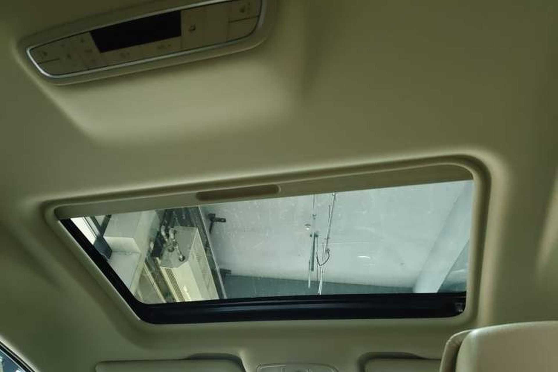 Used Buick GL8 2023 ES Lu Zun Deluxe Model Headliner