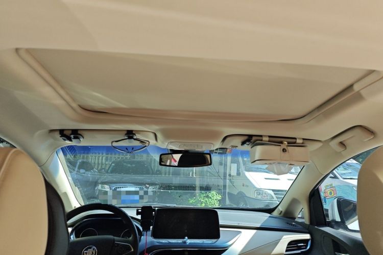Used Buick GL8 2023 Facelifted Land Cruiser Executive Luxury Version Headliner