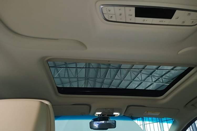 Used Buick GL8 2023 ES Lu Zun Smart Flagship Model Headliner