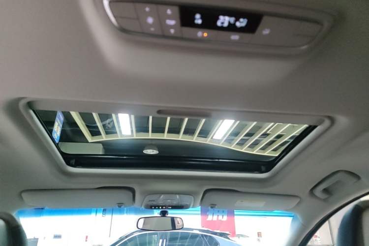 Used Buick GL8 2023 ES Lu Zun Comfort Model Headliner