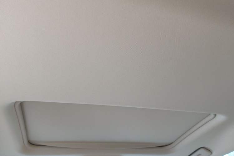Used Buick GL8 2023 Facelifted Land Cruiser Executive Luxury Version Headliner