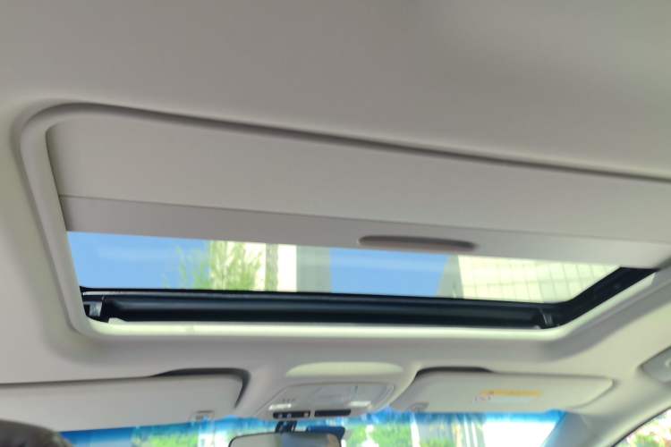Used Buick GL8 2023 ES Lu Zun Comfort Model Headliner