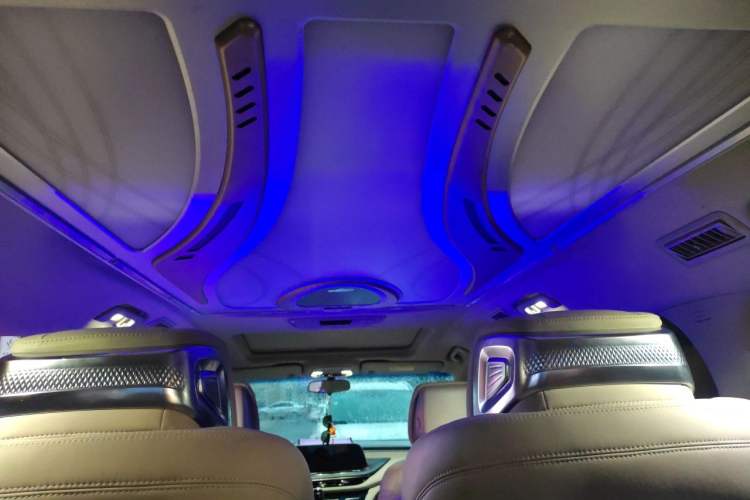 Used Buick GL8 2023 ES Lu Zun Comfort Model Headliner