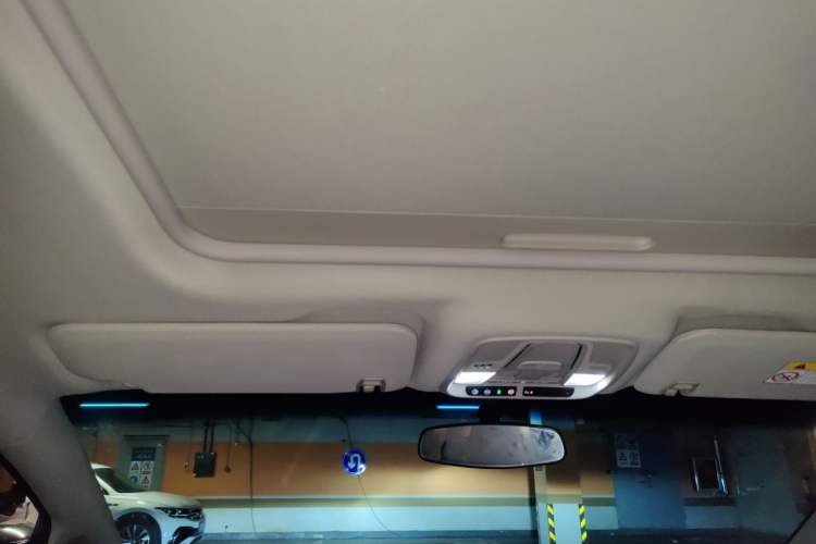 Used Buick GL8 2023 ES Lu Zun Comfort Model Headliner
