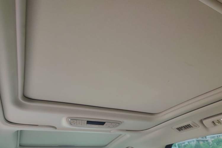 Used Buick GL8 2023 ES Lu Zun Luxury Model Headliner