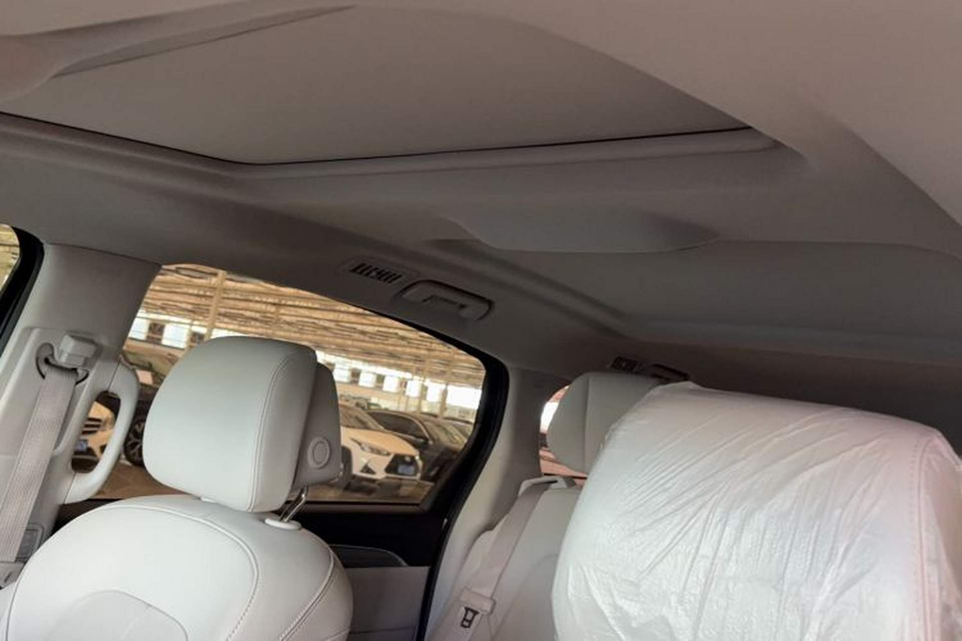 Used Buick GL8 2023 ES Lu Zun Deluxe and Yue Edition Headliner