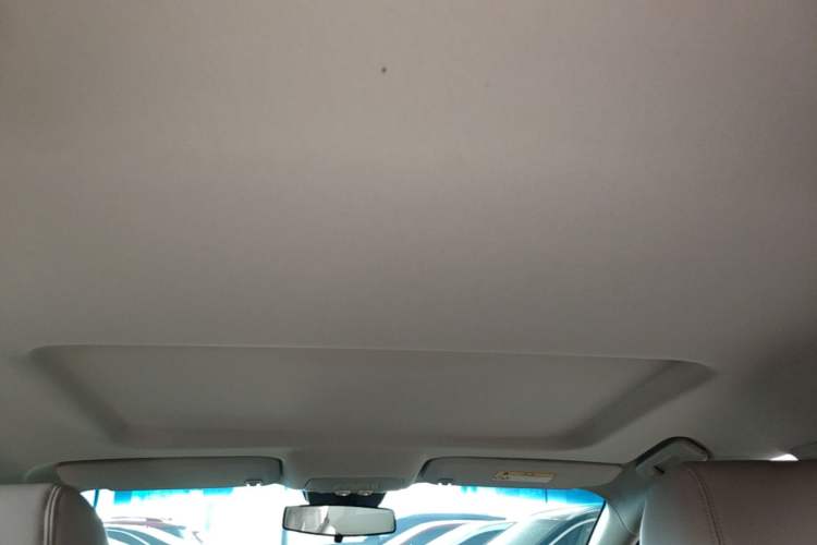 Used Buick GL8 2023 Land Executive Class Comfort Model Headliner