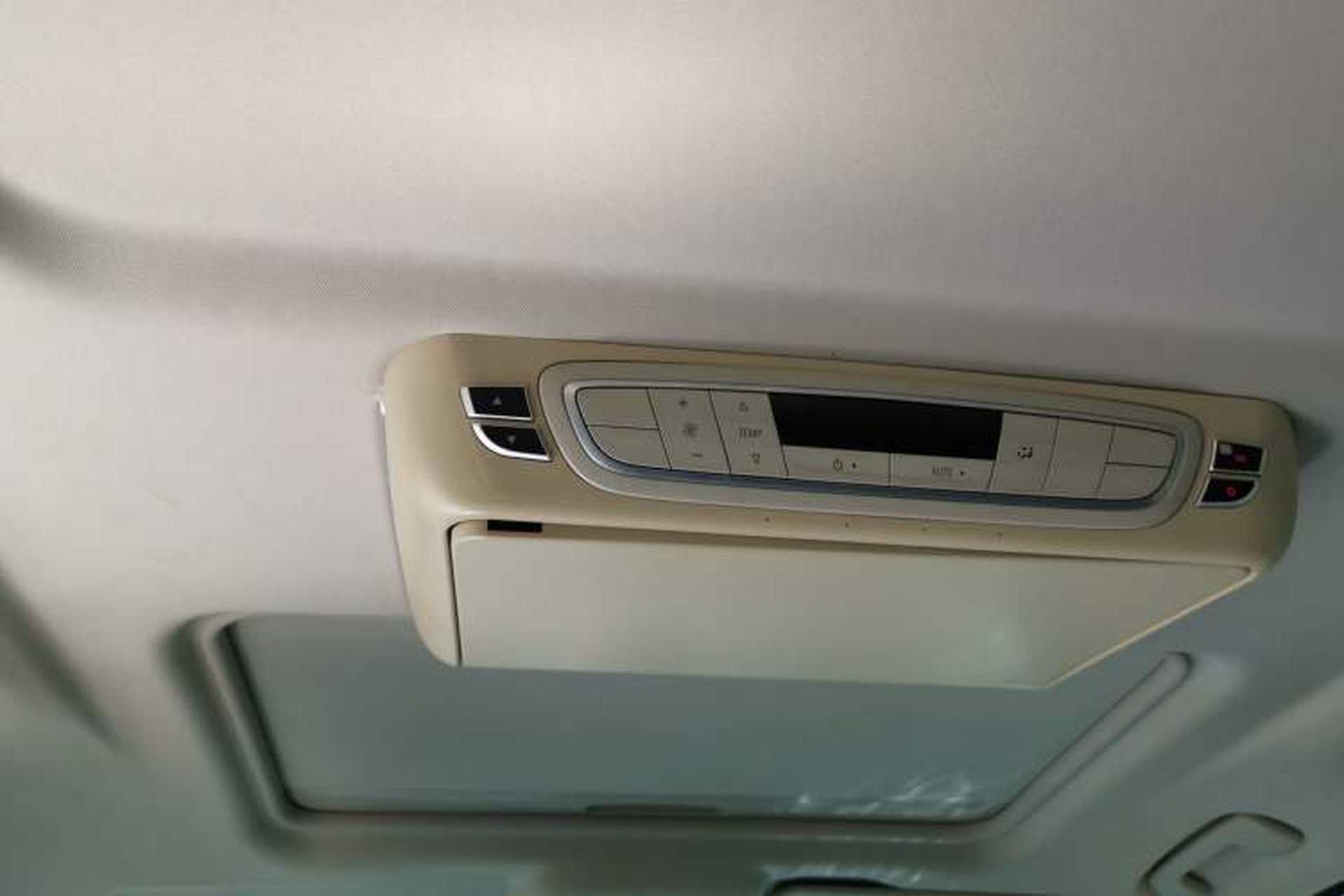 Used Buick GL8 2023 ES Lu Zun Comfort Model Headliner