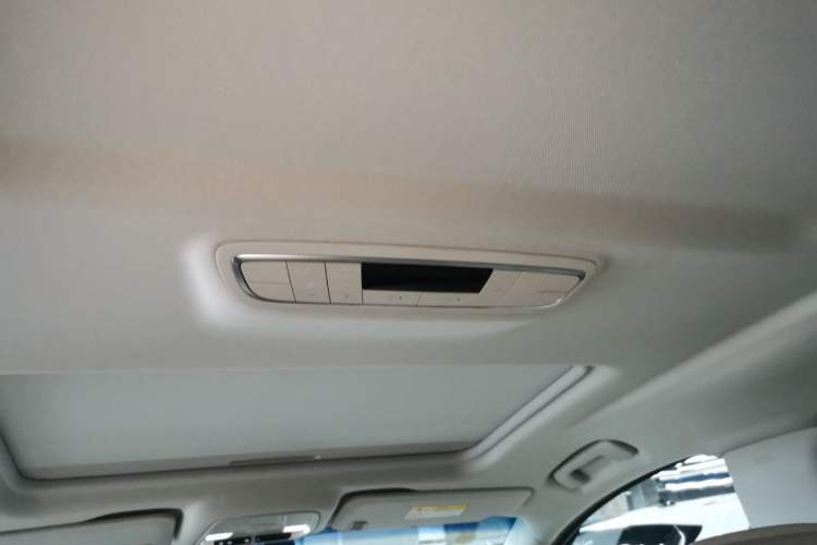 Used Buick GL8 2023 ES Lu Zun Comfort Model Headliner