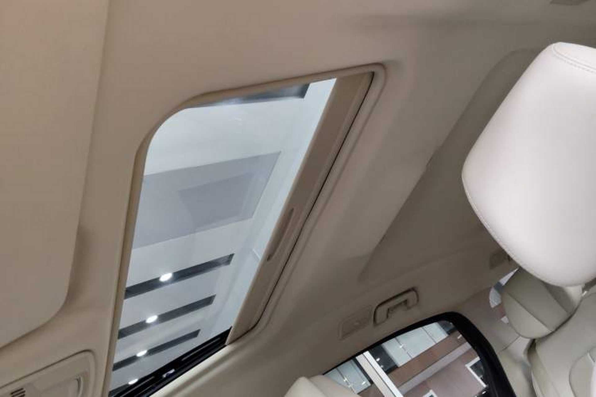 Used Buick GL8 2023 ES Lu Zun Deluxe Model Headliner