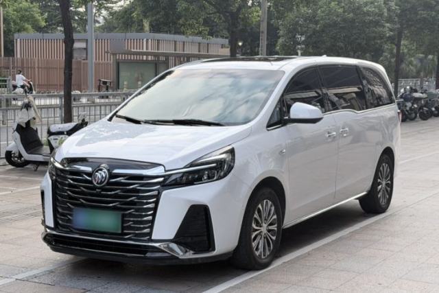 Ojetý Buick GL8 2023 Land Executive Class Deluxe Model