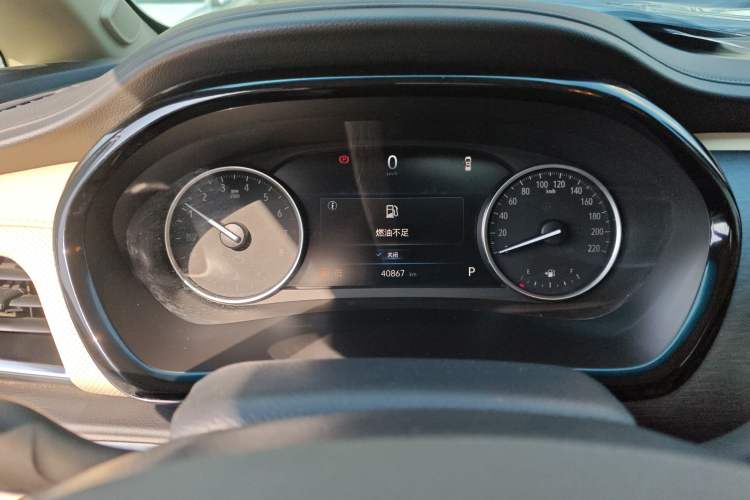 Used Buick GL8 2023 Facelifted Land Cruiser Executive Luxury Version Instrument Cluster