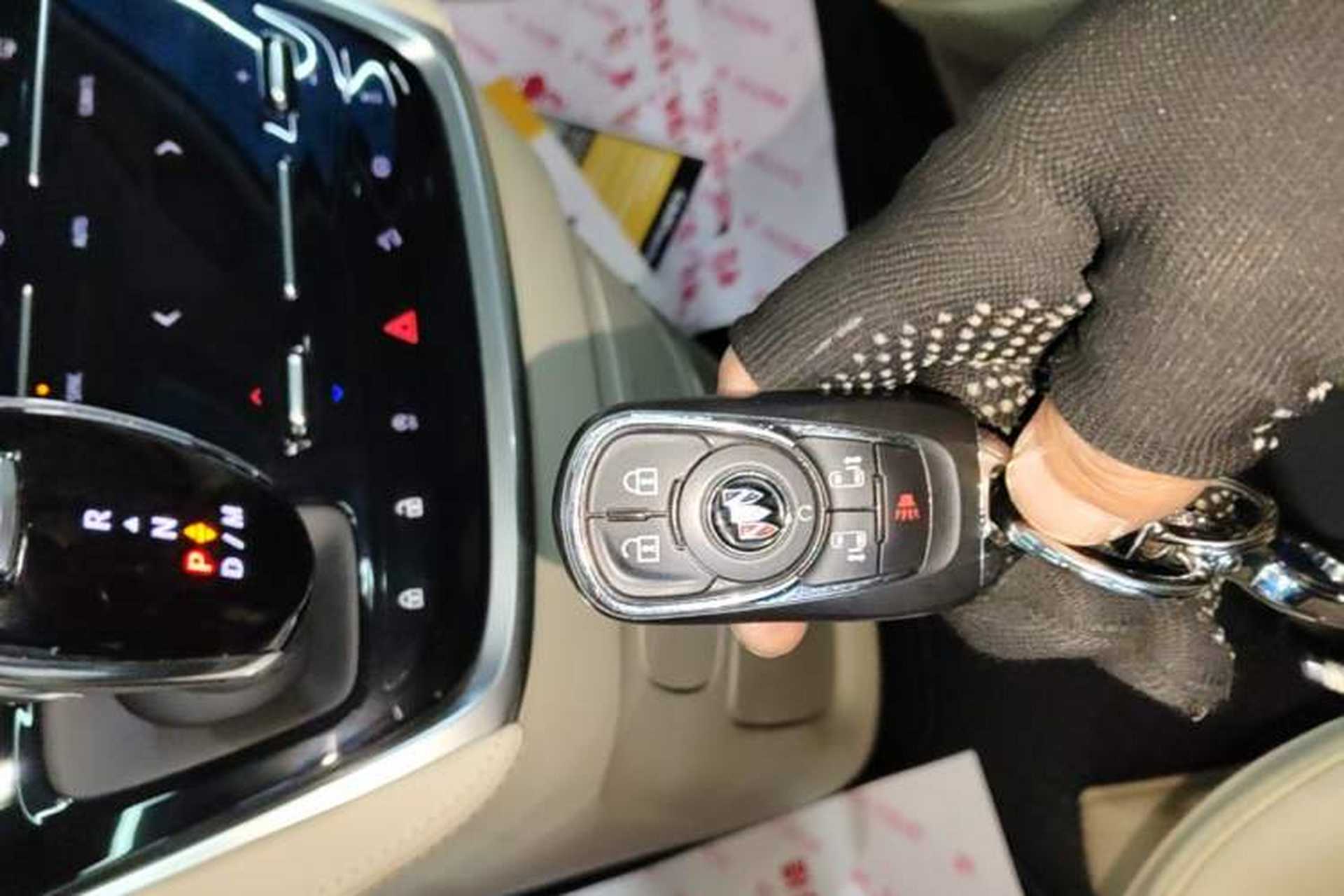 Used Buick GL8 2023 ES Lu Zun Deluxe Model Interior 1