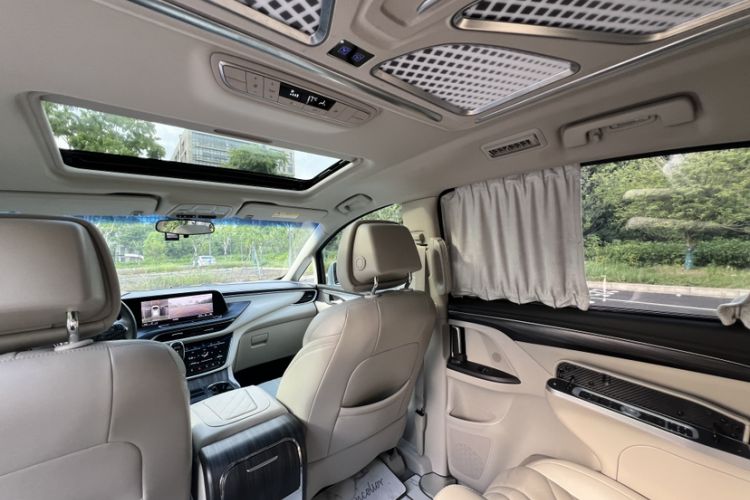 Used Buick GL8 2023 ES Lu Zun Comfort Model Interior 1