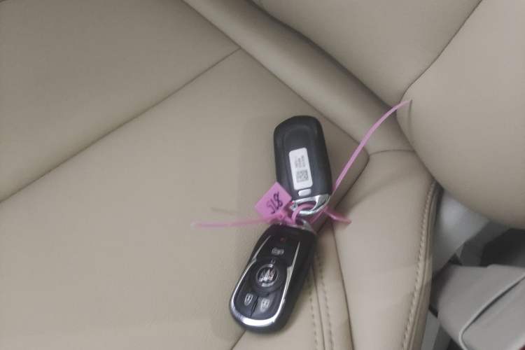 Used Buick GL8 2023 ES Lu Zun Comfort Model Interior 1