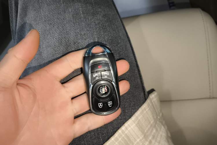 Used Buick GL8 2023 ES Lu Zun Deluxe Model Interior 1