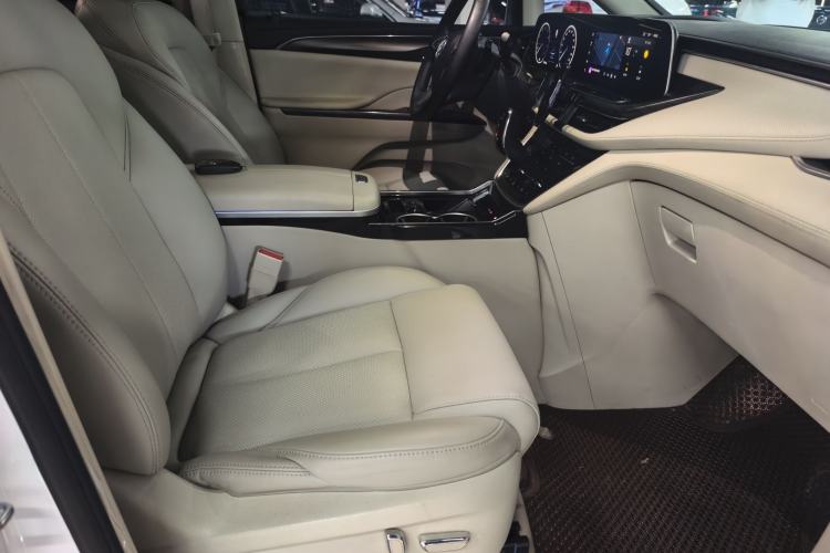Used Buick GL8 2023 ES Lu Zun Comfort Model Interior 1