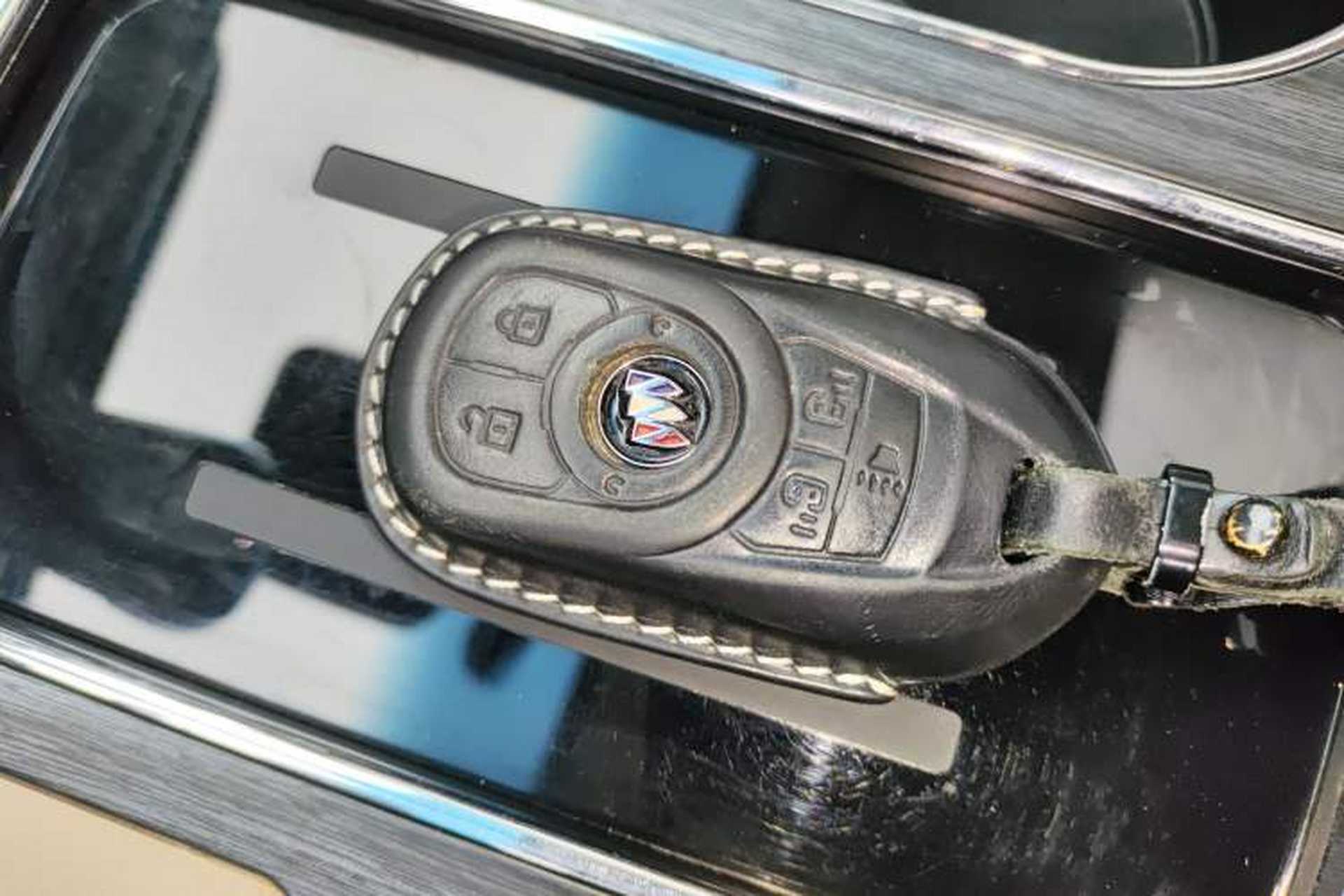 Used Buick GL8 2023 ES Lu Zun Deluxe Model Interior 1