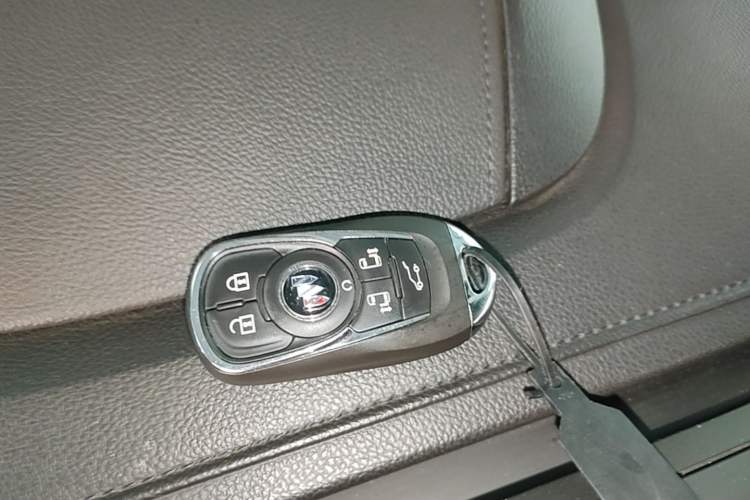 Used Buick GL8 2023 ES Lu Zun Smart Flagship Model Interior 1