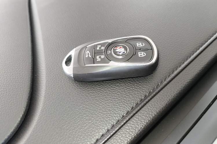 Used Buick GL8 2023 ES Lu Zun Deluxe and Yue Edition Interior 1