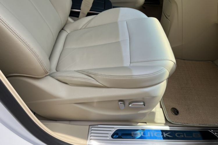 Used Buick GL8 2023 ES Lu Zun Deluxe Model Interior 11