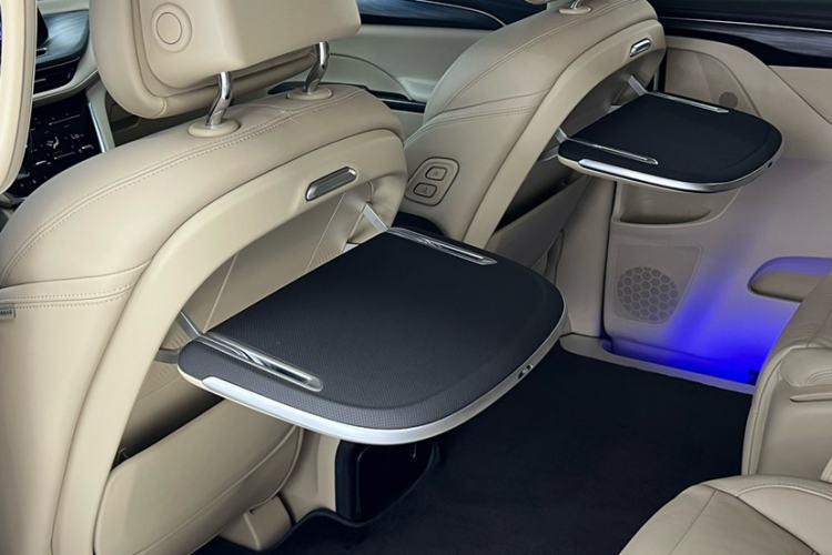 Used Buick GL8 2023 ES Lu Zun Luxury Edition and Yue Version Interior 2