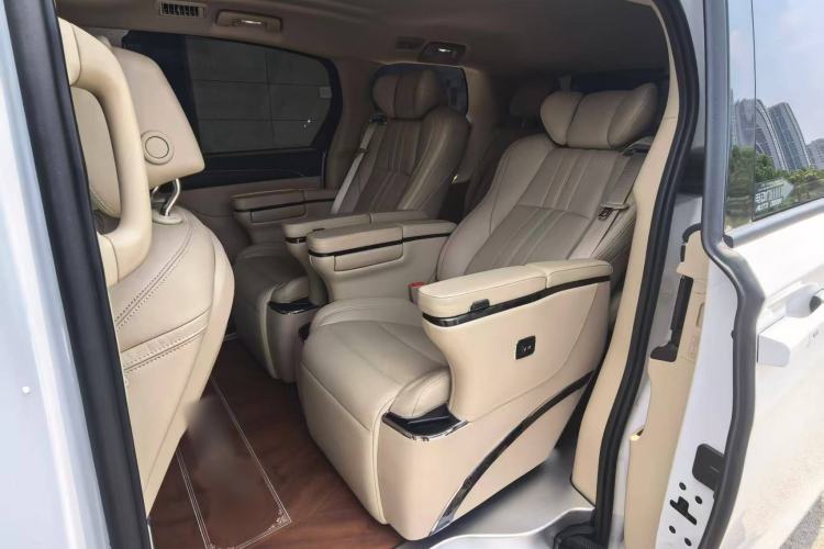 Used Buick GL8 2023 ES Lu Zun Deluxe Model Interior 2