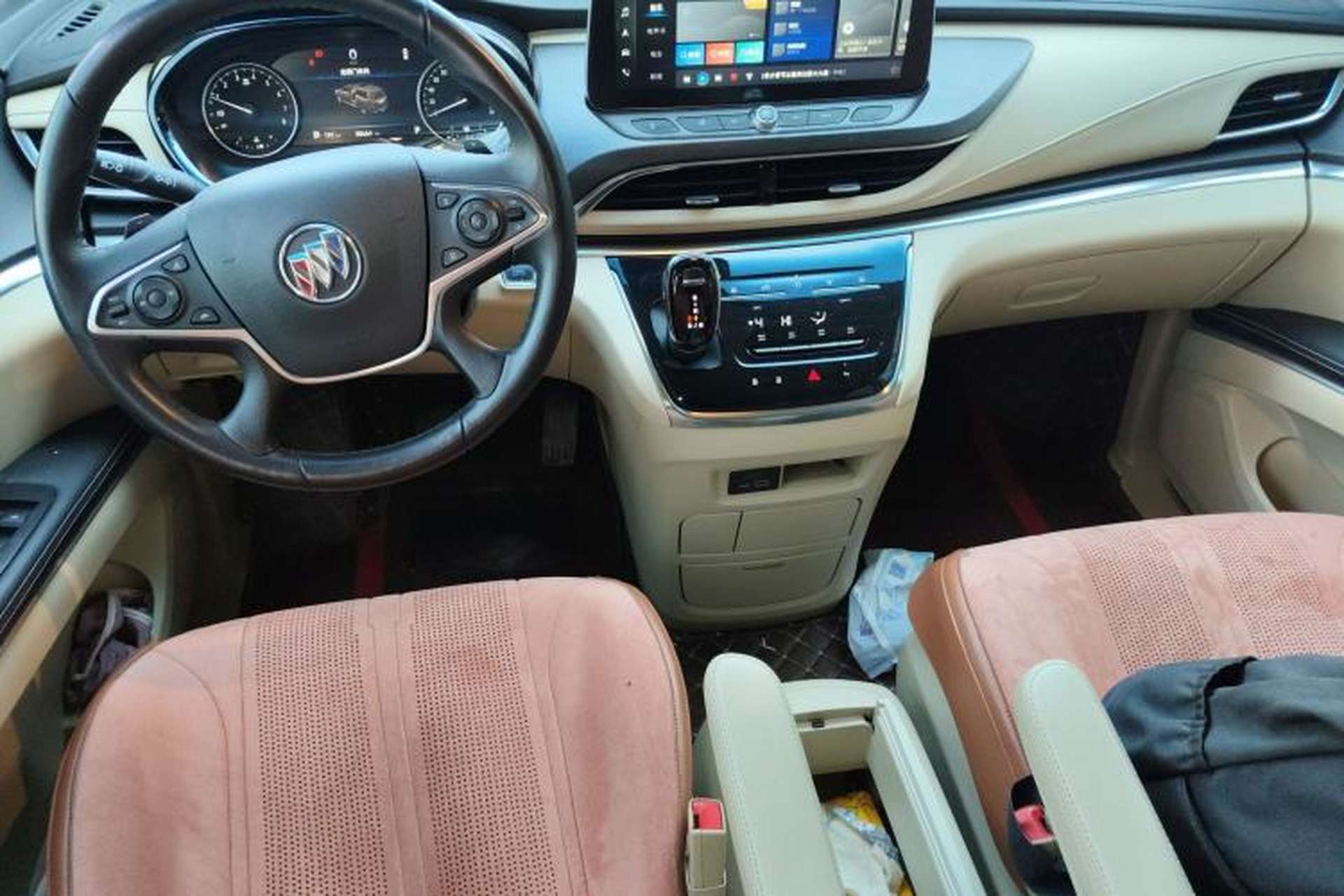 Used Buick GL8 2023 Facelifted Land Cruiser Executive Luxury Version Interior 2