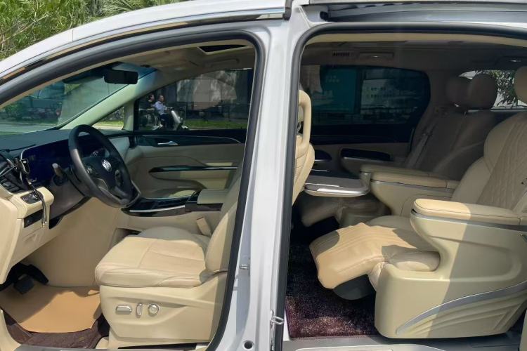 Used Buick GL8 2023 ES Lu Zun Deluxe Model Interior 2
