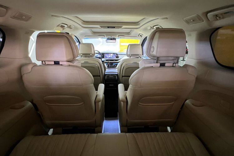 Used Buick GL8 2023 ES Lu Zun Luxury Edition and Yue Version Interior 3