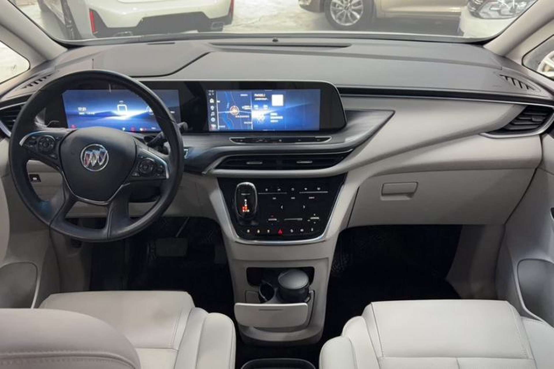Used Buick GL8 2023 ES Lu Zun Deluxe and Yue Edition Interior 3