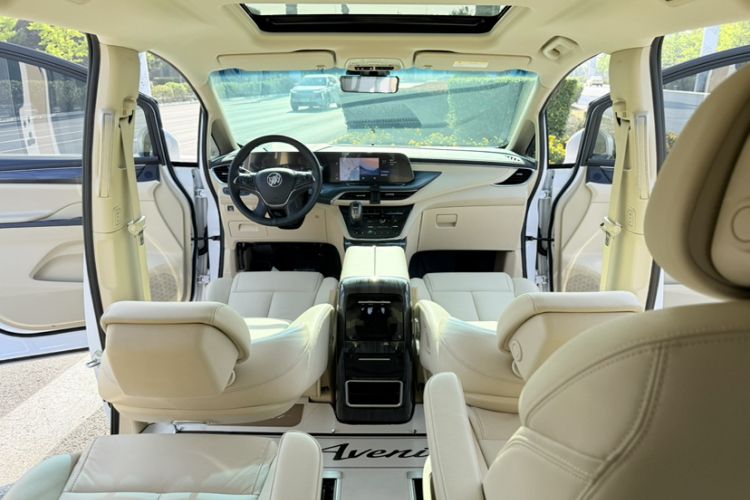 Used Buick GL8 2023 ES Lu Zun Deluxe Model Interior 3