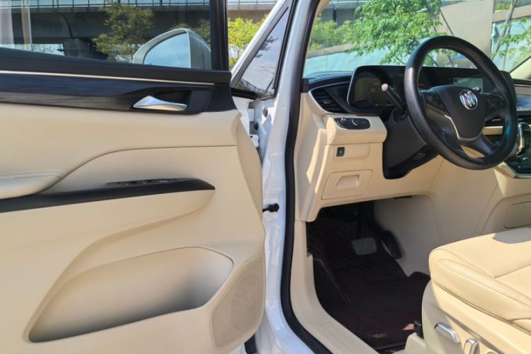 Used Buick GL8 2023 ES Lu Zun Deluxe Model Interior 3