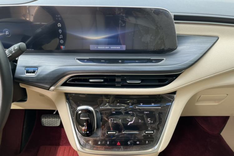 Used Buick GL8 2023 ES Lu Zun Deluxe Model Interior 3