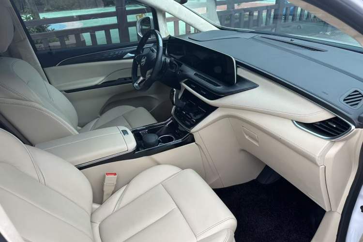 Used Buick GL8 2023 ES Lu Zun Deluxe Model Interior 3