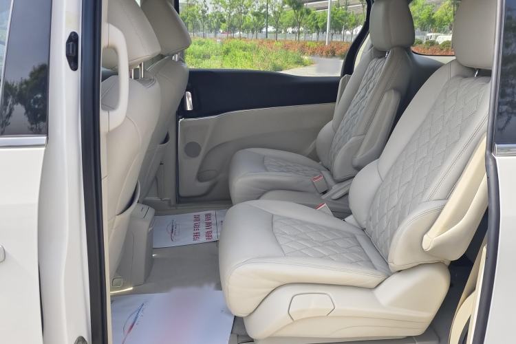 Used Buick GL8 2023 Land Executive Class Comfort Model Interior 3